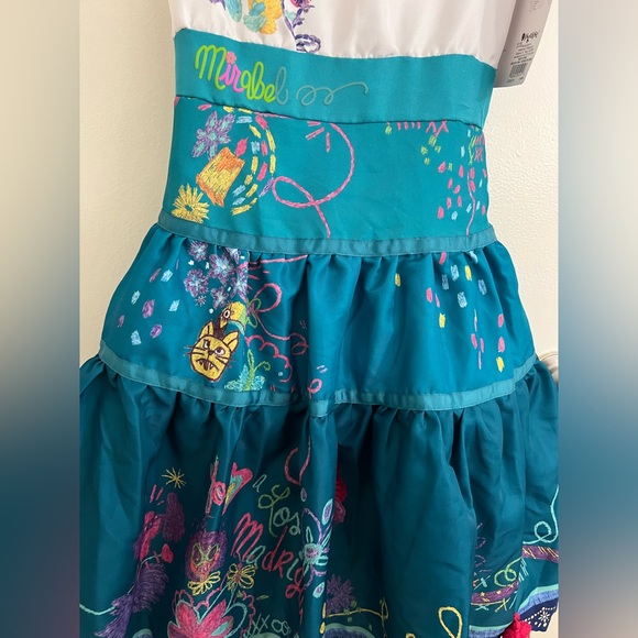 Disney Encanto Maribel costume - Picture 8 of 12